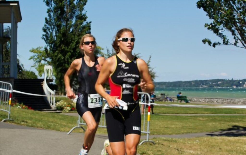 What To Wear For A Triathlon Female? Mommy Run Fast